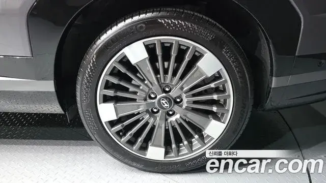 Hyundai Santa Fe 2024 — Photo 19/32