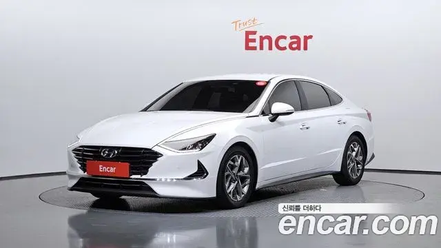 Hyundai Sonata 2019 — Фото 1/20