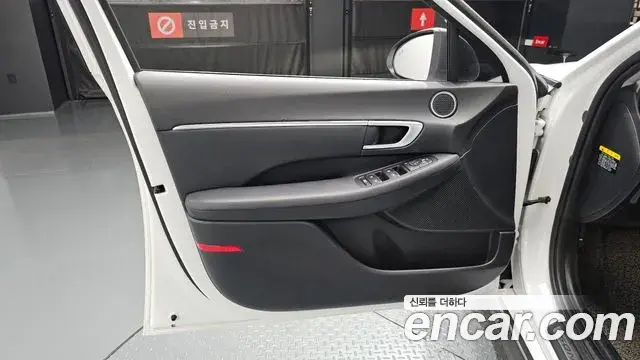 Hyundai Sonata Hybrid 2019 — ფოტო 16/31