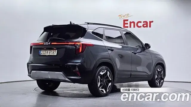 Kia Seltos 2023 — Photo 6/32