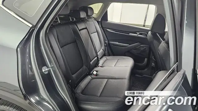 Kia Seltos 2023 — Photo 17/32