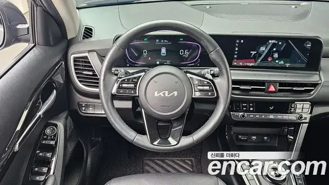 Kia Seltos 2023 — Photo 7/32