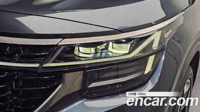 Kia Seltos 2023 — Photo 14/32