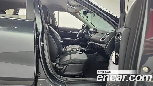 Kia Seltos 2023 — Photo 10/32