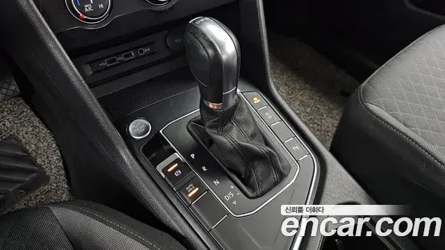 Volkswagen Tiguan 2018 — Photo 20/34