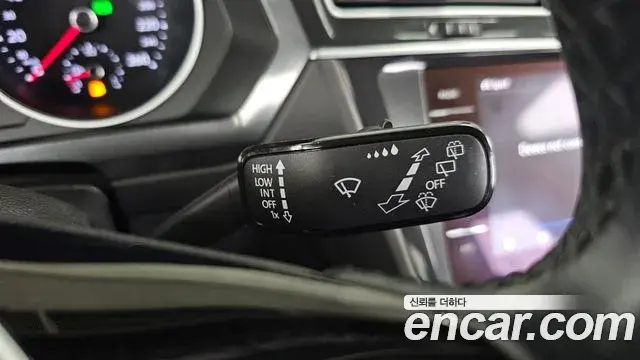 Volkswagen Tiguan 2018 — Photo 4/34