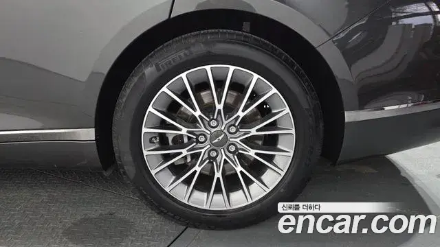 Genesis G80 2022 — Şəkil 25/32