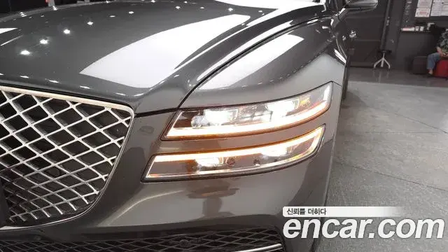Genesis G80 2022 — Şəkil 31/32