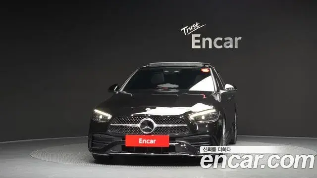 Mercedes-Benz C-Class 2023 — Фото 3/20
