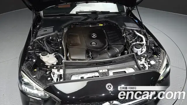 Mercedes-Benz C-Class 2023 — Фото 6/20