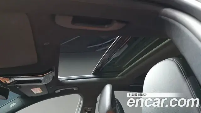 Mercedes-Benz C-Class 2023 — Фото 18/20
