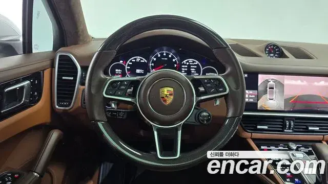 Porsche Cayenne 2021 — ფოტო 10/33