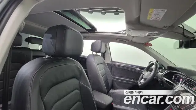 Volkswagen Tiguan 2022 — Şəkil 9/36