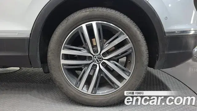 Volkswagen Tiguan 2022 — Şəkil 5/36