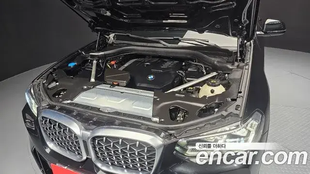 BMW X4 2022 — Photo 12/20