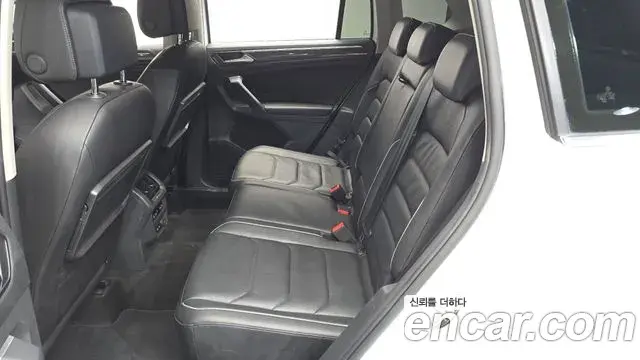 Volkswagen Tiguan 2019 — Şəkil 31/31
