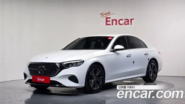 Mercedes-Benz E-Class 2024 — Фото 1/20