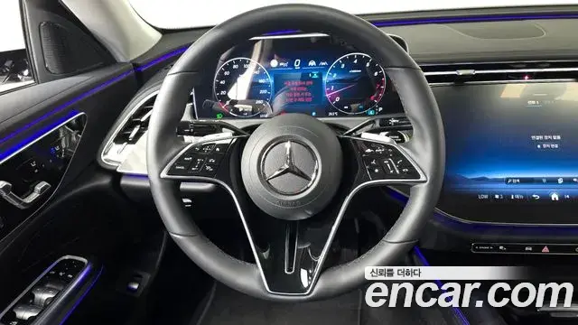 Mercedes-Benz E-Class 2024 — Фото 13/20
