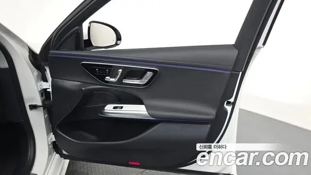 Mercedes-Benz E-Class 2024 — ფოტო 31/31