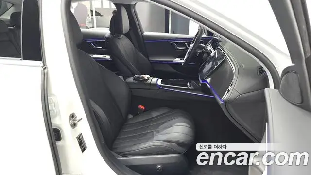 Mercedes-Benz E-Class 2024 — ფოტო 4/31