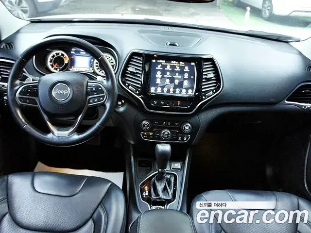 Jeep Cherokee 2021 — ფოტო 6/20
