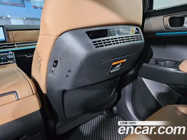 Hyundai Santa Fe 2024 — ფოტო 7/20