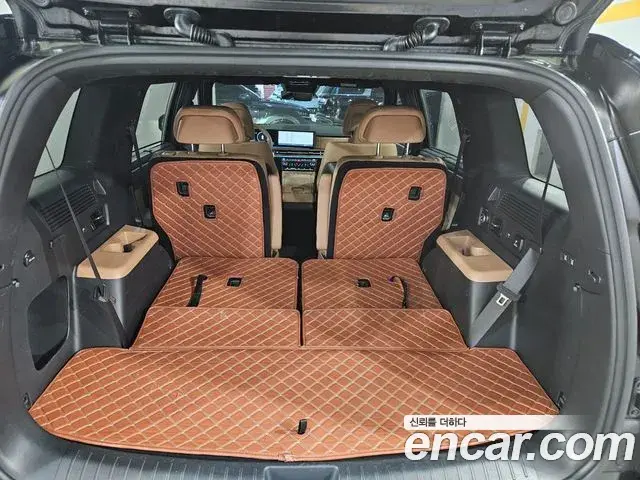 Hyundai Santa Fe 2024 — ფოტო 16/20