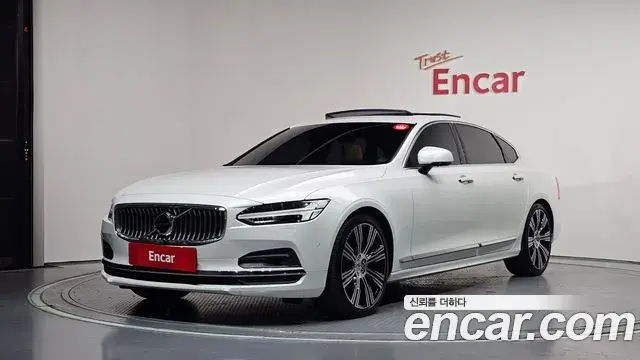 Volvo S90 2021 — Photo 16/31