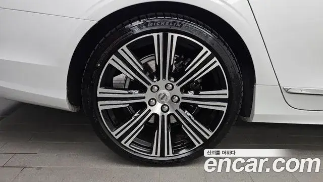 Volvo S90 2021 — Photo 20/31
