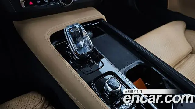 Volvo S90 2021 — Photo 11/31