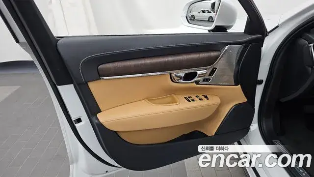Volvo S90 2021 — Photo 13/31