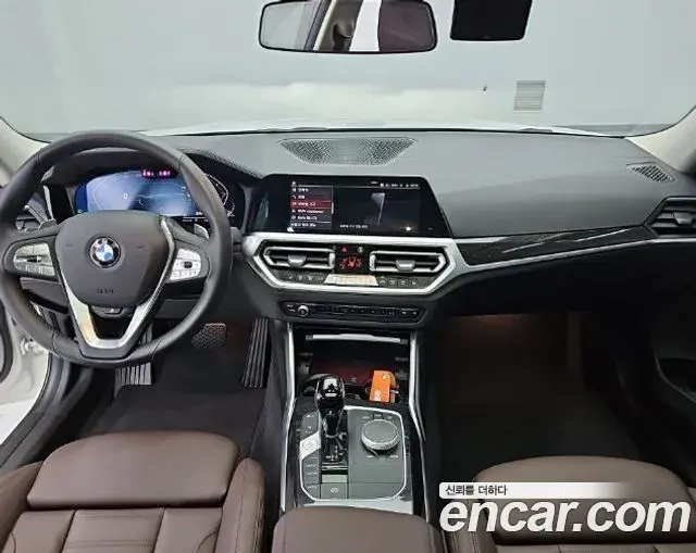 BMW 3 Series 2022 — Photo 11/18