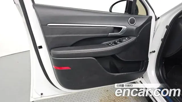 Hyundai Sonata Hybrid 2022 — ფოტო 6/31