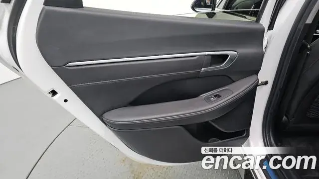 Hyundai Sonata Hybrid 2022 — ფოტო 3/31