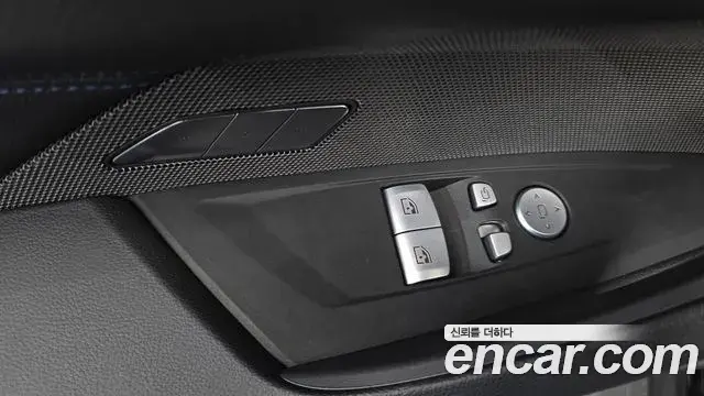 BMW 4 Series 2025 — Photo 22/31