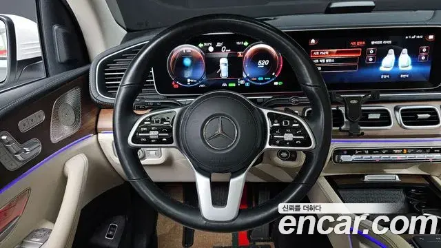 Mercedes-Benz GLE-Class 2021 — Şəkil 19/20