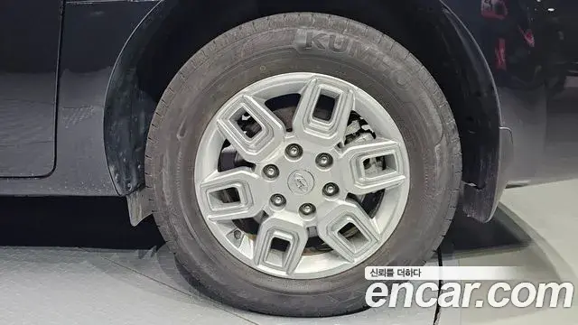 Hyundai Staria 2022 — Photo 9/31