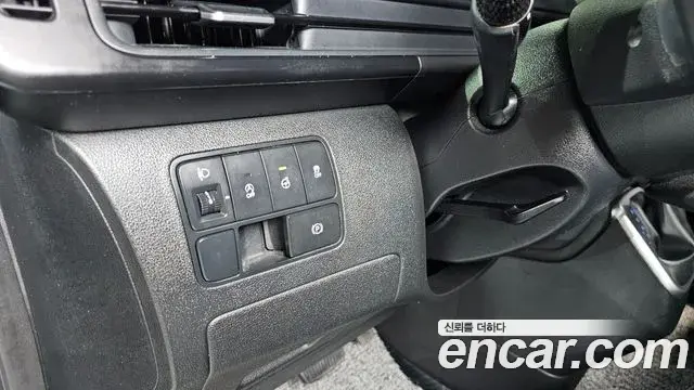 Hyundai Staria 2022 — Photo 30/31