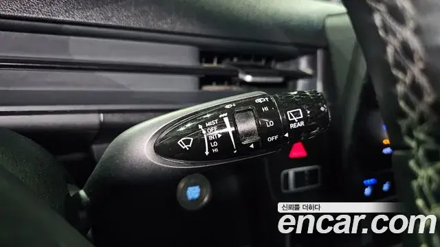Hyundai Staria 2022 — Photo 18/31