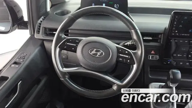 Hyundai Staria 2021 — Фото 13/20