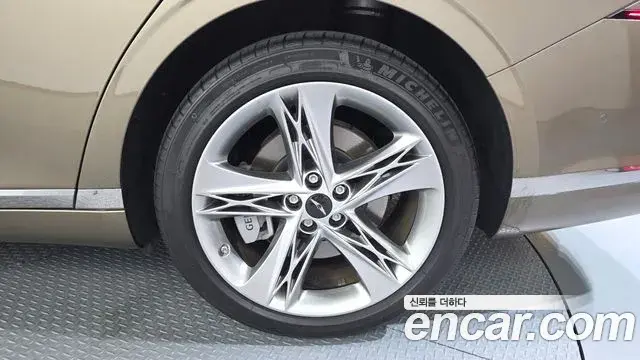 Genesis G90 2022 — Photo 15/33