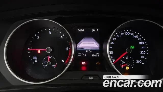 Volkswagen Tiguan 2018 — Şəkil 17/20