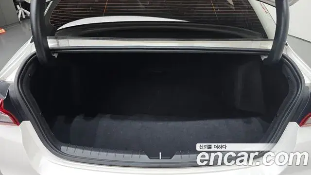 Kia K5 2022 — Photo 8/20