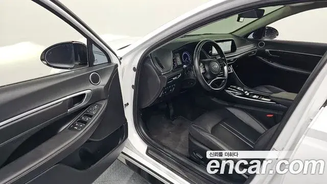 Hyundai Sonata Hybrid 2022 — ფოტო 7/30