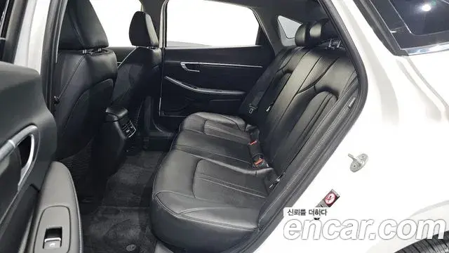 Hyundai Sonata Hybrid 2022 — ფოტო 15/30