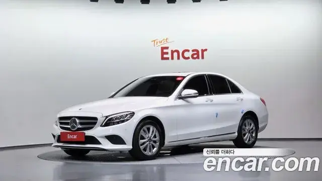 Mercedes-Benz C-Class 2019 — Фото 1/20