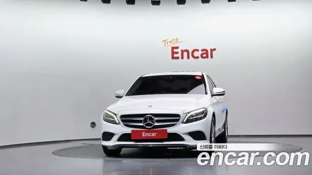 Mercedes-Benz C-Class 2019 — Фото 3/20