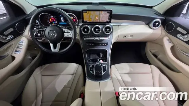 Mercedes-Benz C-Class 2019 — Фото 7/20
