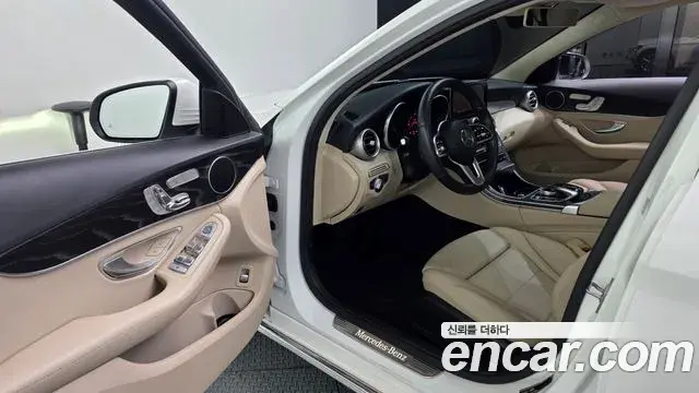Mercedes-Benz C-Class 2019 — Фото 10/20