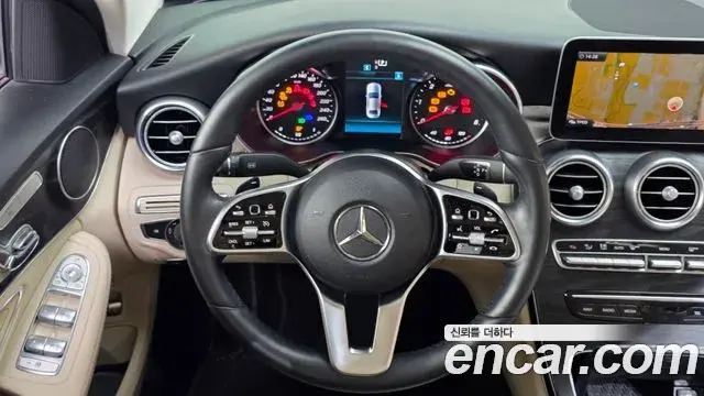Mercedes-Benz C-Class 2019 — Фото 13/20